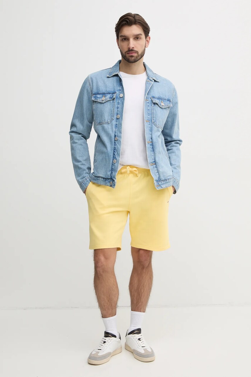 Бавовняні шорти Tommy Hilfiger колір жовтий MW0MW37240