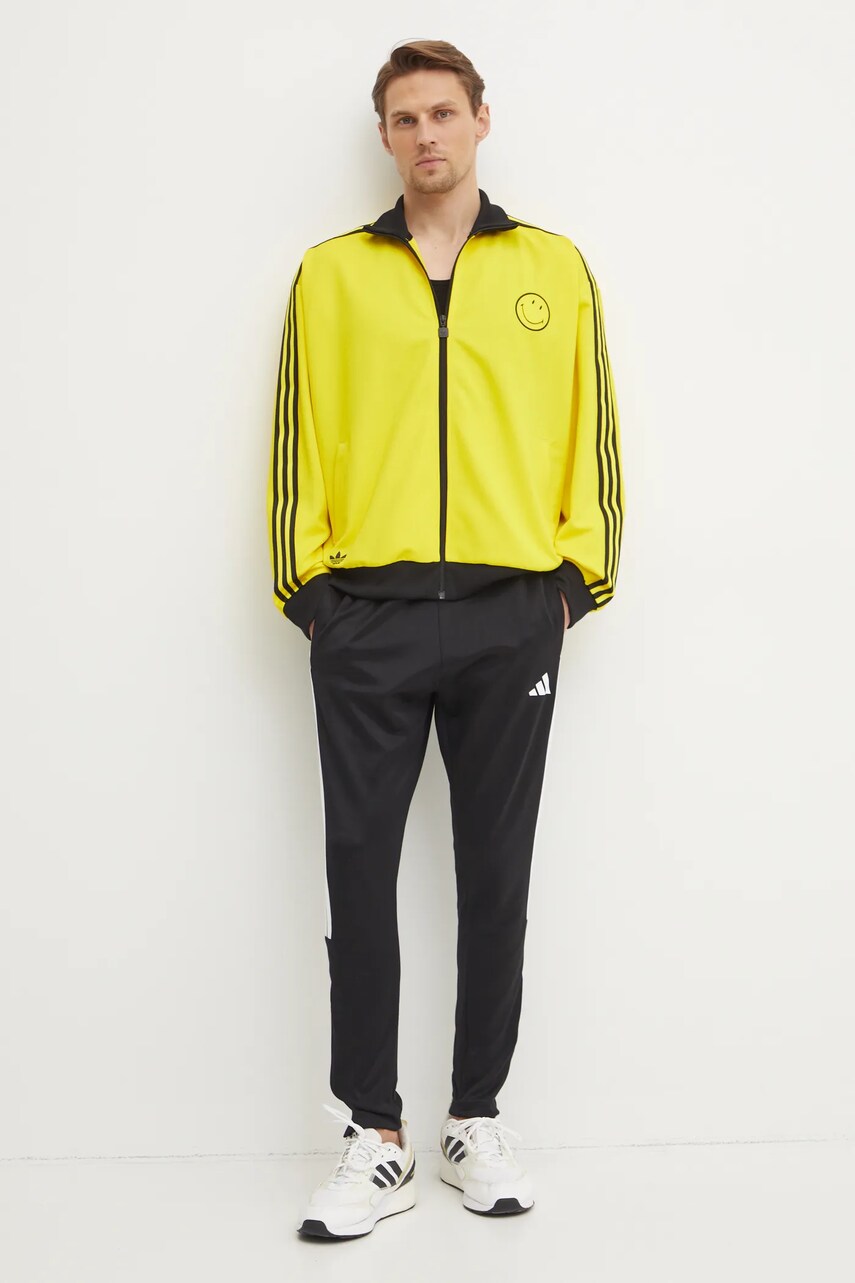 Спортивні штани adidas Tiro колір чорний з аплікацією JC9408
