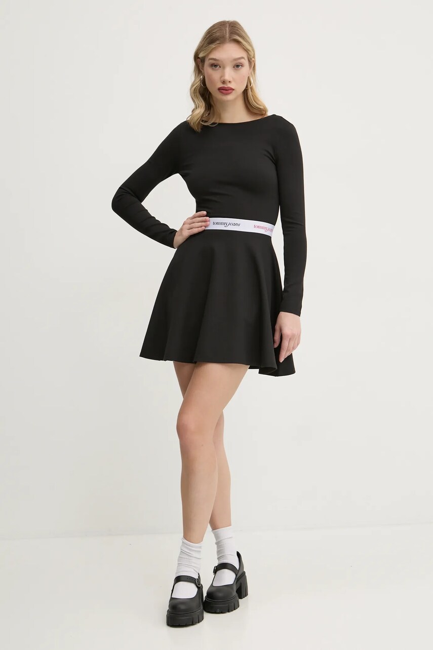 Сукня Tommy Jeans колір чорний mini розкльошена DW0DW19465