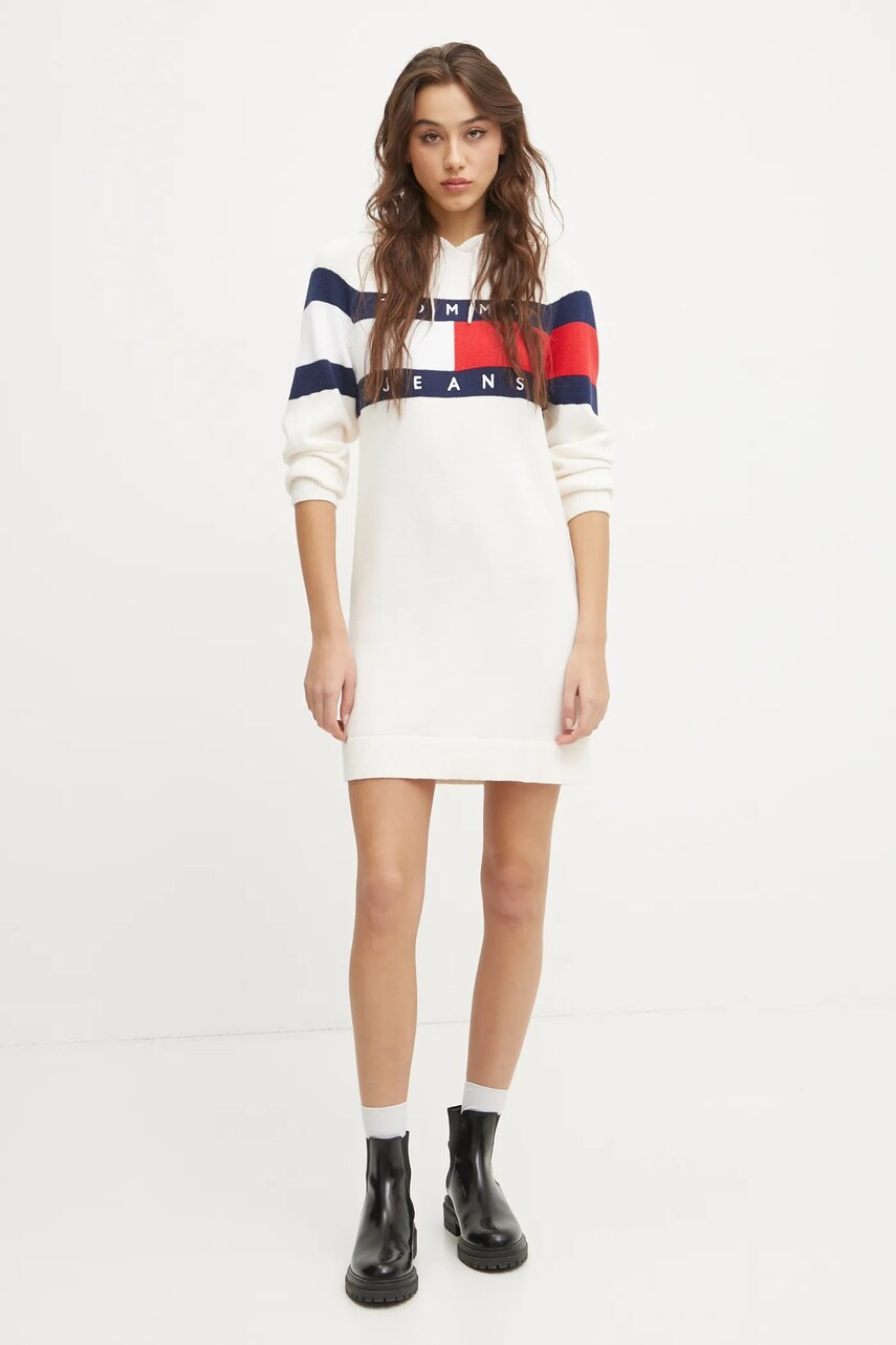 Бавовняна сукня Tommy Jeans колір бежевий mini облягаюча DW0DW19470