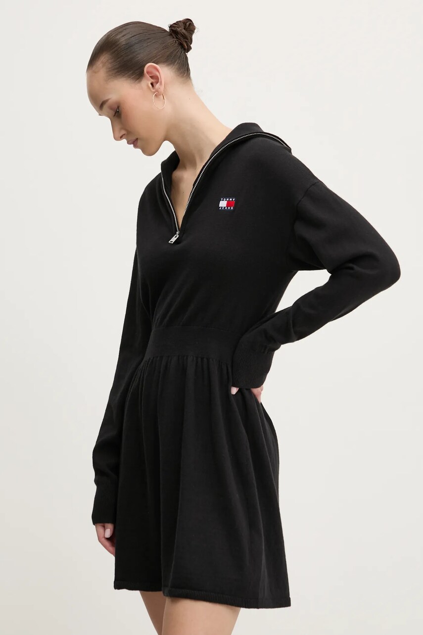 Сукня з домішкою вовни Tommy Jeans колір чорний mini розкльошена DW0DW19480