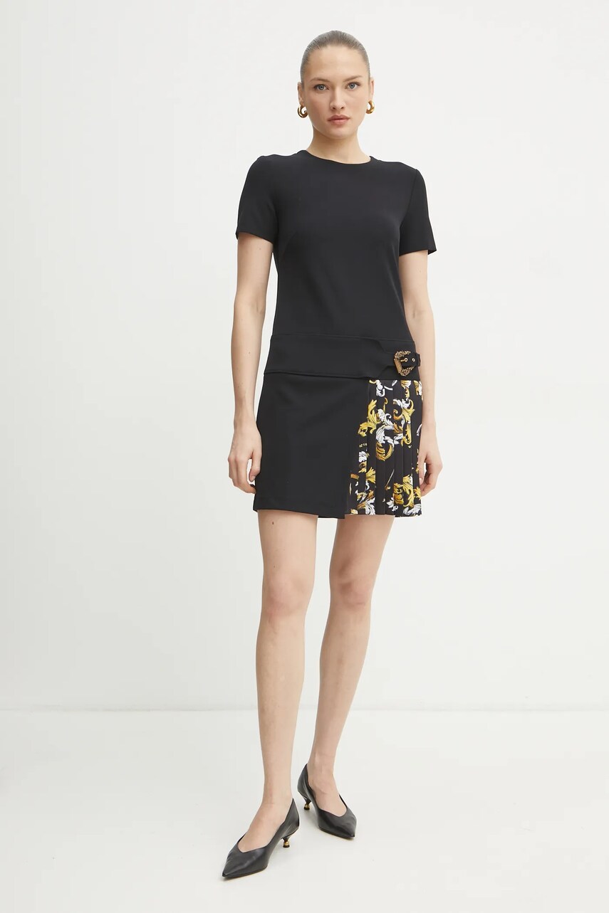 Сукня Versace Jeans Couture колір чорний mini розкльошена 78HAO916 N0356