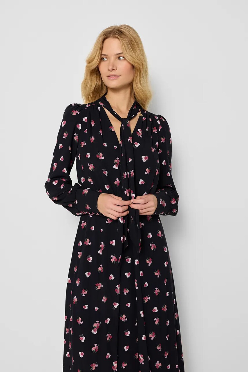 Сукня Bizuu CORALIE колір чорний midi розкльошена SUKIENKA CORALIE_BARGA_AW24