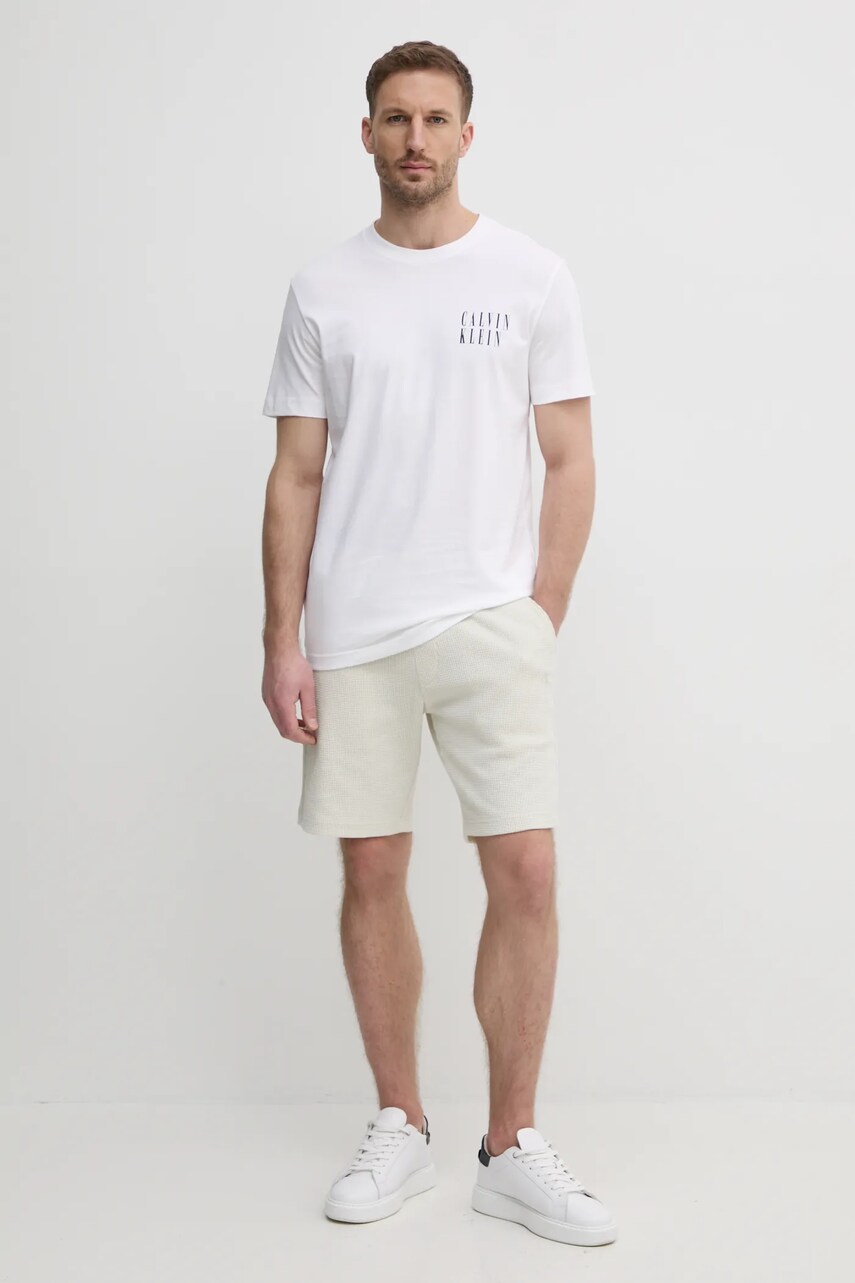Шорти Calvin Klein Jeans чоловічі колір бежевий J30J327247
