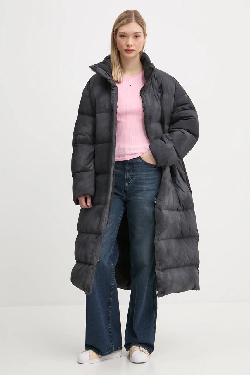 Бавовняний лонгслів Tommy Jeans колір рожевий півгольф DW0DW19503