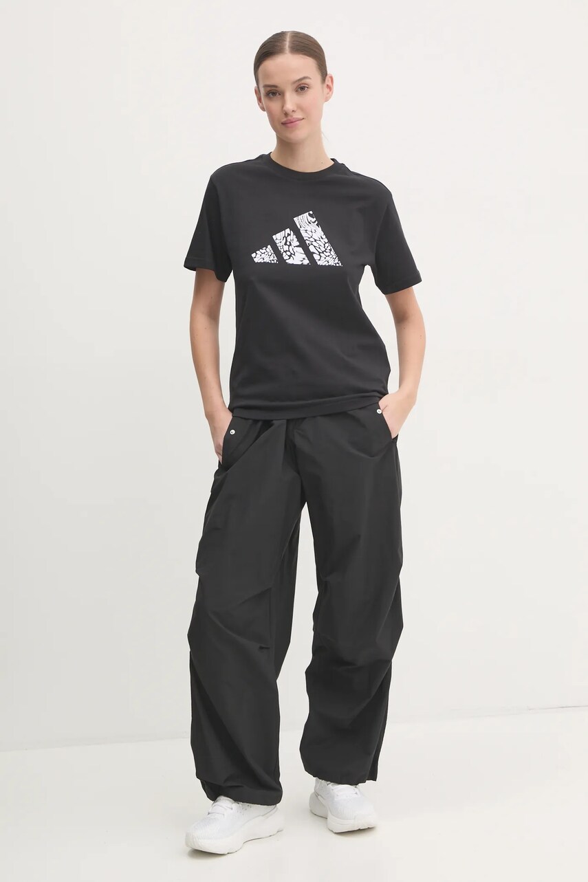 Бавовняна футболка adidas Camo жіноча колір чорний JJ4110