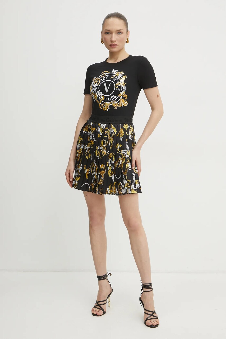 Футболка Versace Jeans Couture жіноча колір чорний 78HAHC01 CJ02C