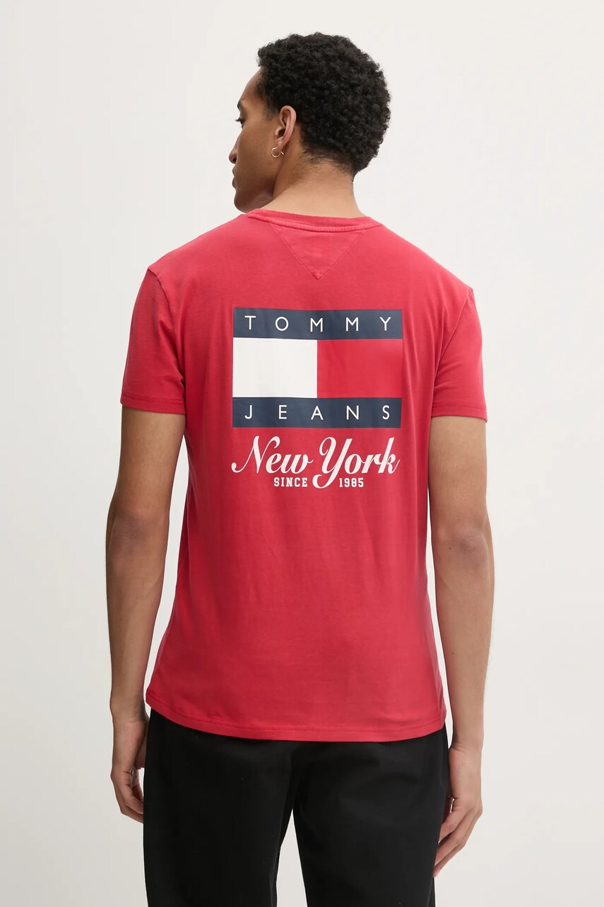 Футболка Tommy Jeans чоловіча колір червоний з принтом DM0DM20346