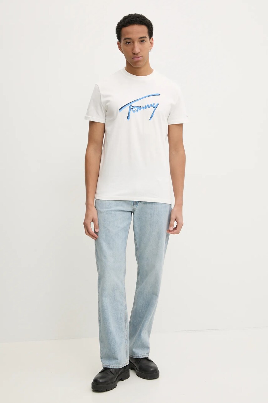 Футболка Tommy Jeans чоловіча колір бежевий з принтом DM0DM21109