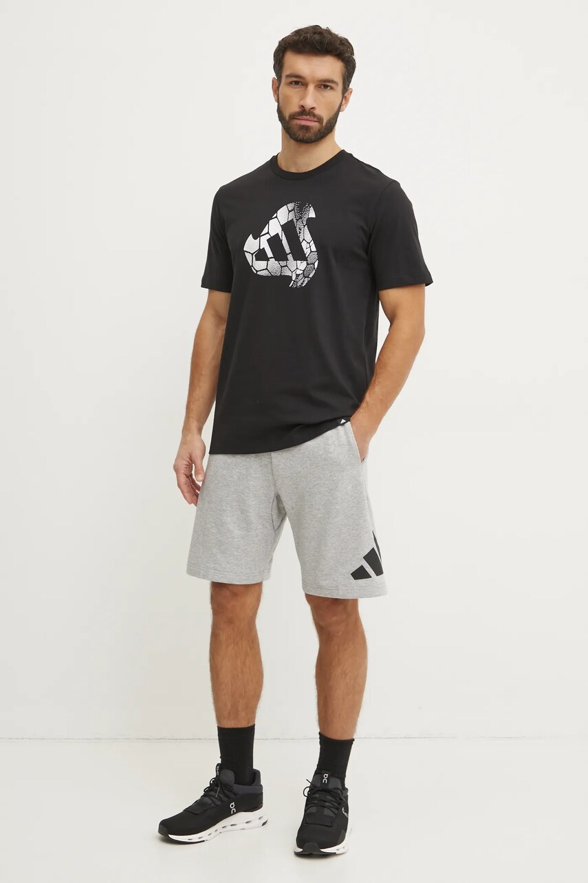 Бавовняна футболка adidas M C HOT Q1 TEE чоловіча колір чорний з принтом JI6787