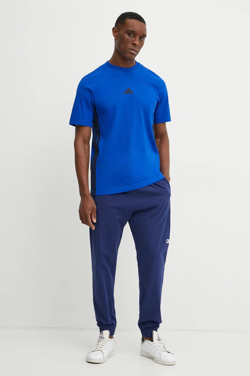 Бавовняна футболка adidas Essentials чоловіча з аплікацією JE6398