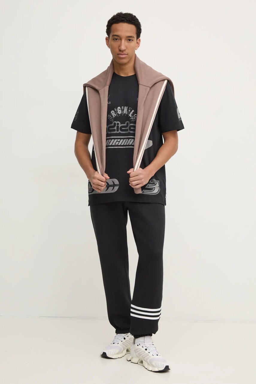 Бавовняна футболка adidas Originals Q12 TS SPONSOR чоловіча колір чорний з принтом JP2676