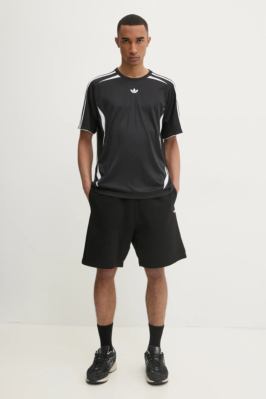 Футболка adidas Originals Teamgeist чоловіча колір чорний з аплікацією JC6229