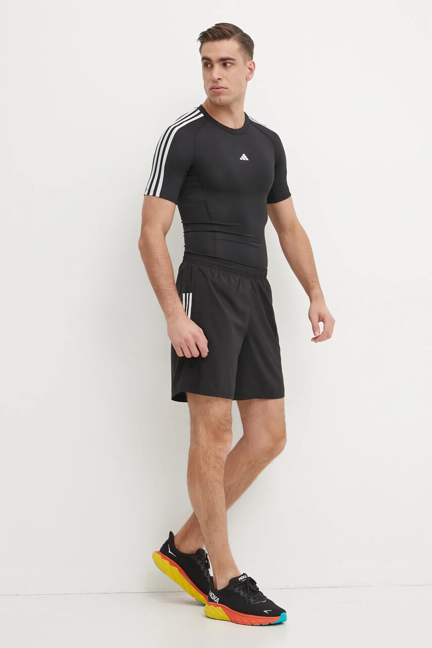 Тренувальна футболка adidas Performance Techfit колір чорний з принтом IN5588