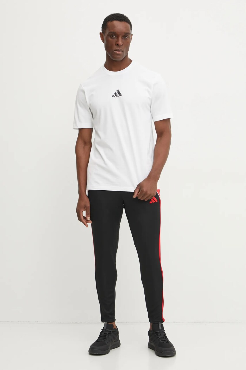 Бавовняна футболка adidas M C PHOTO TEE чоловіча колір білий з принтом JN6951
