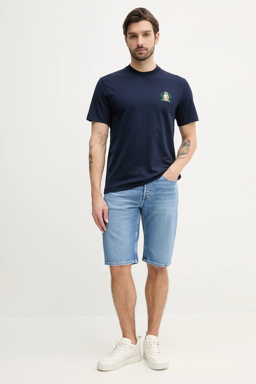 Бавовняна футболка Lacoste чоловіча колір синій з аплікацією TH0027