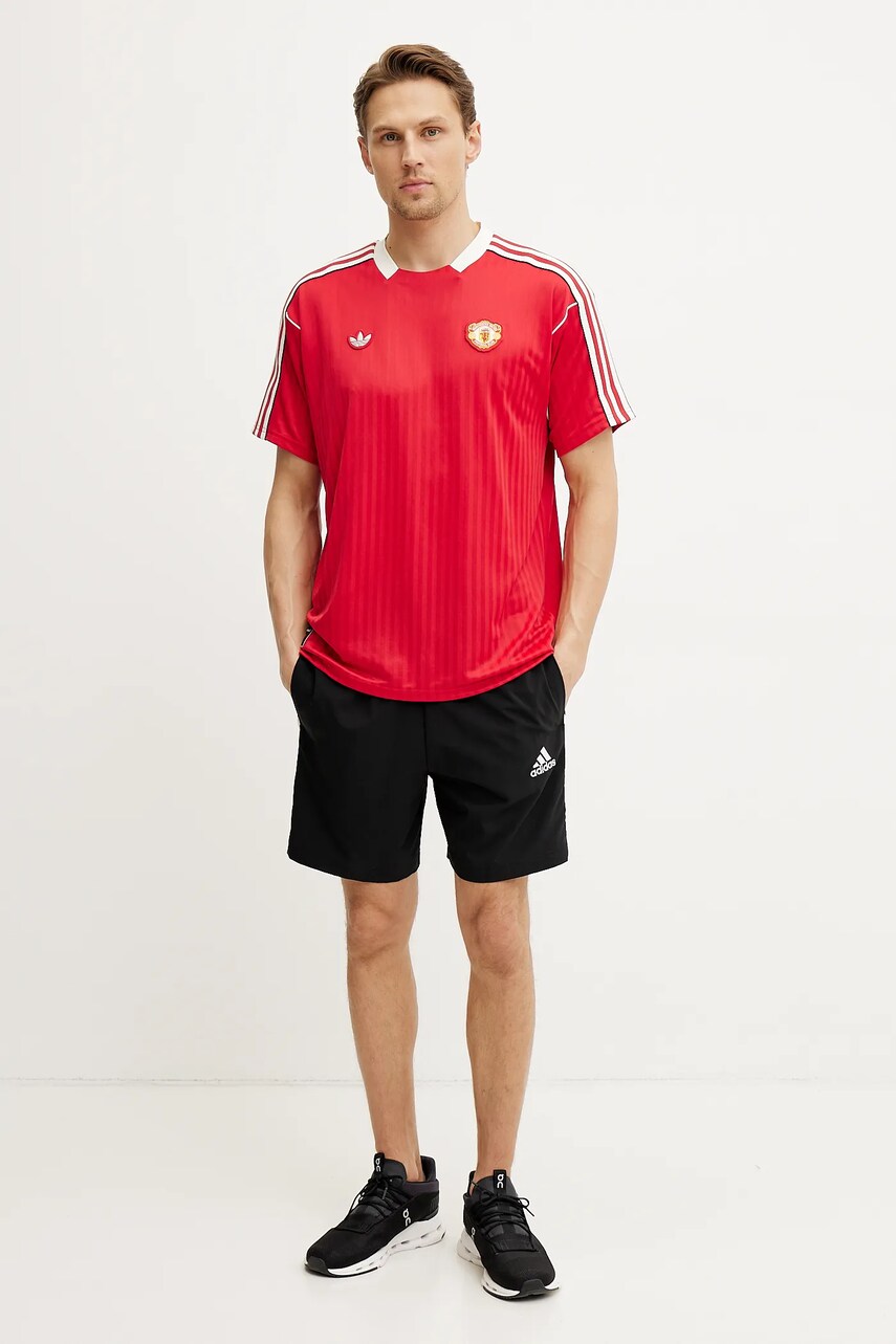 Футболка adidas Originals Manchester United ICON JSY чоловіча колір червоний з аплікацією JF0386