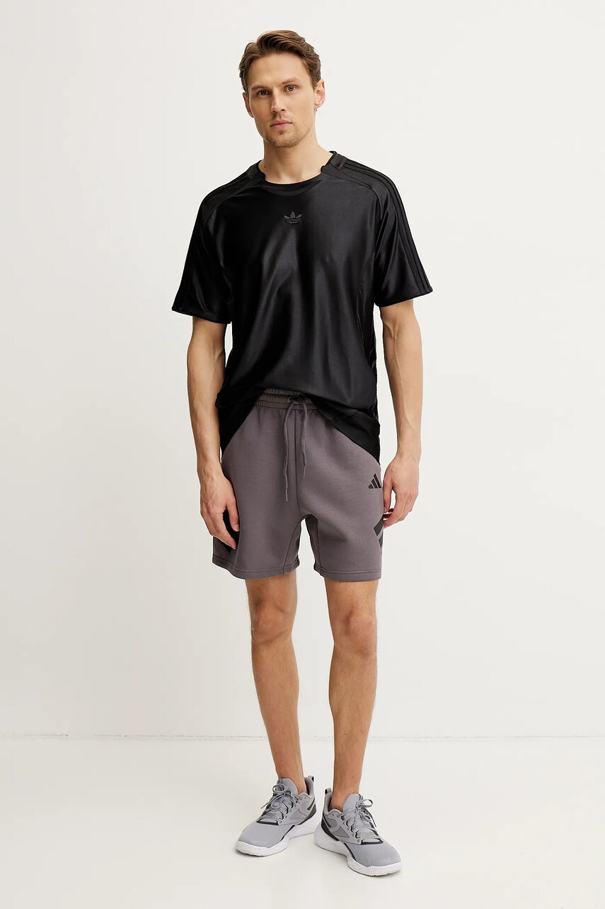 Футболка adidas Originals чоловіча колір чорний з аплікацією JM6745