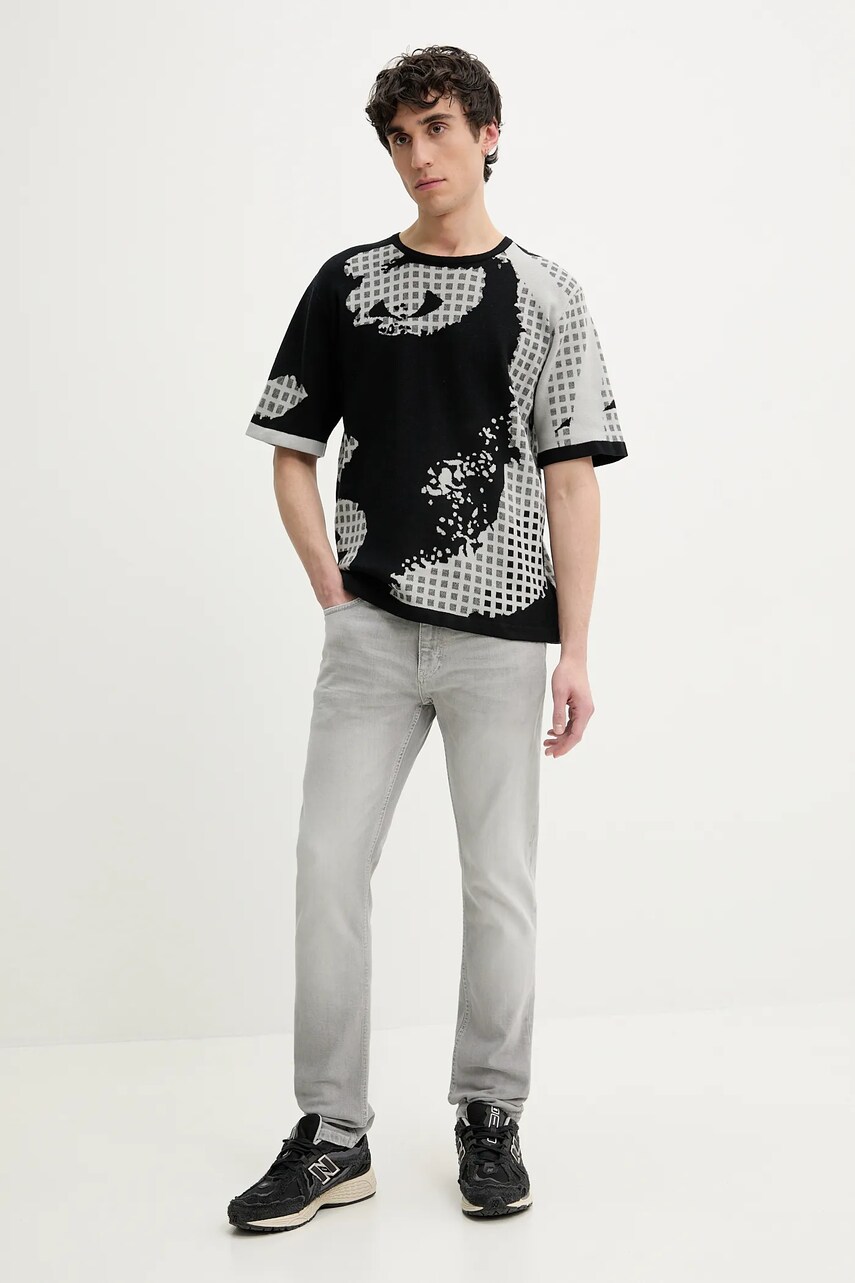 Бавовняний светр Desigual PALERMO чоловічий колір чорний легкий 25SMTF06