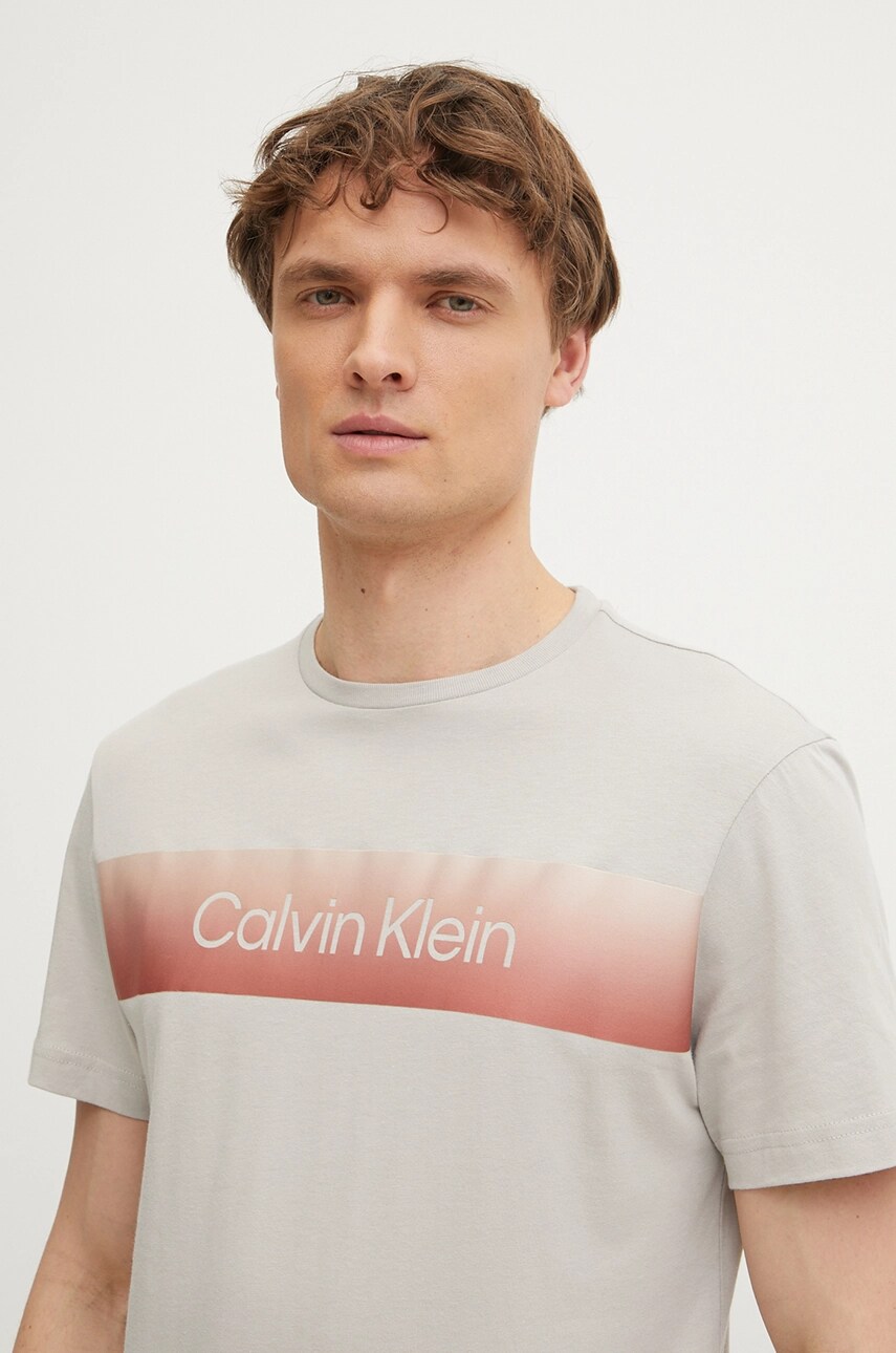Бавовняна футболка Calvin Klein чоловіча колір бежевий з принтом K10K114163