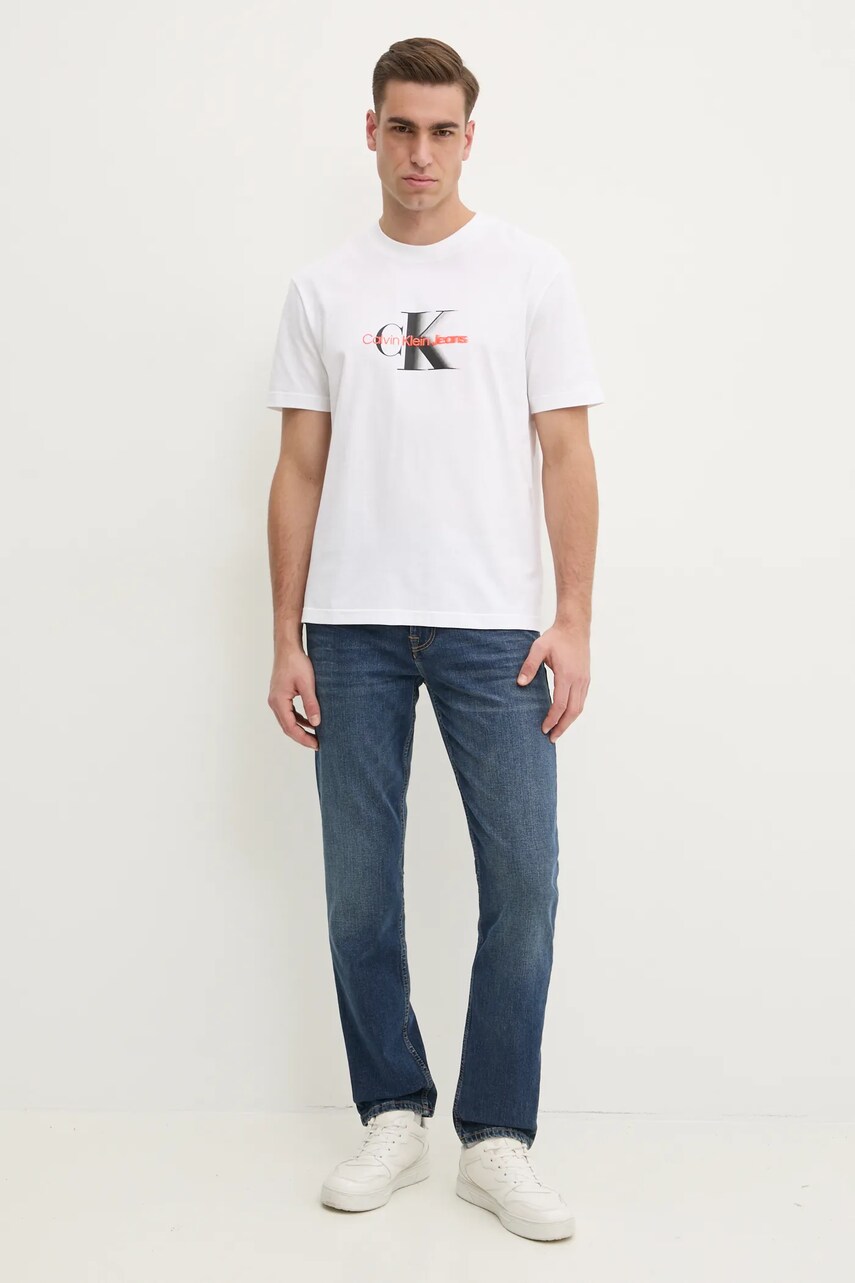 Бавовняна футболка Calvin Klein Jeans чоловіча колір білий з принтом J30J327471
