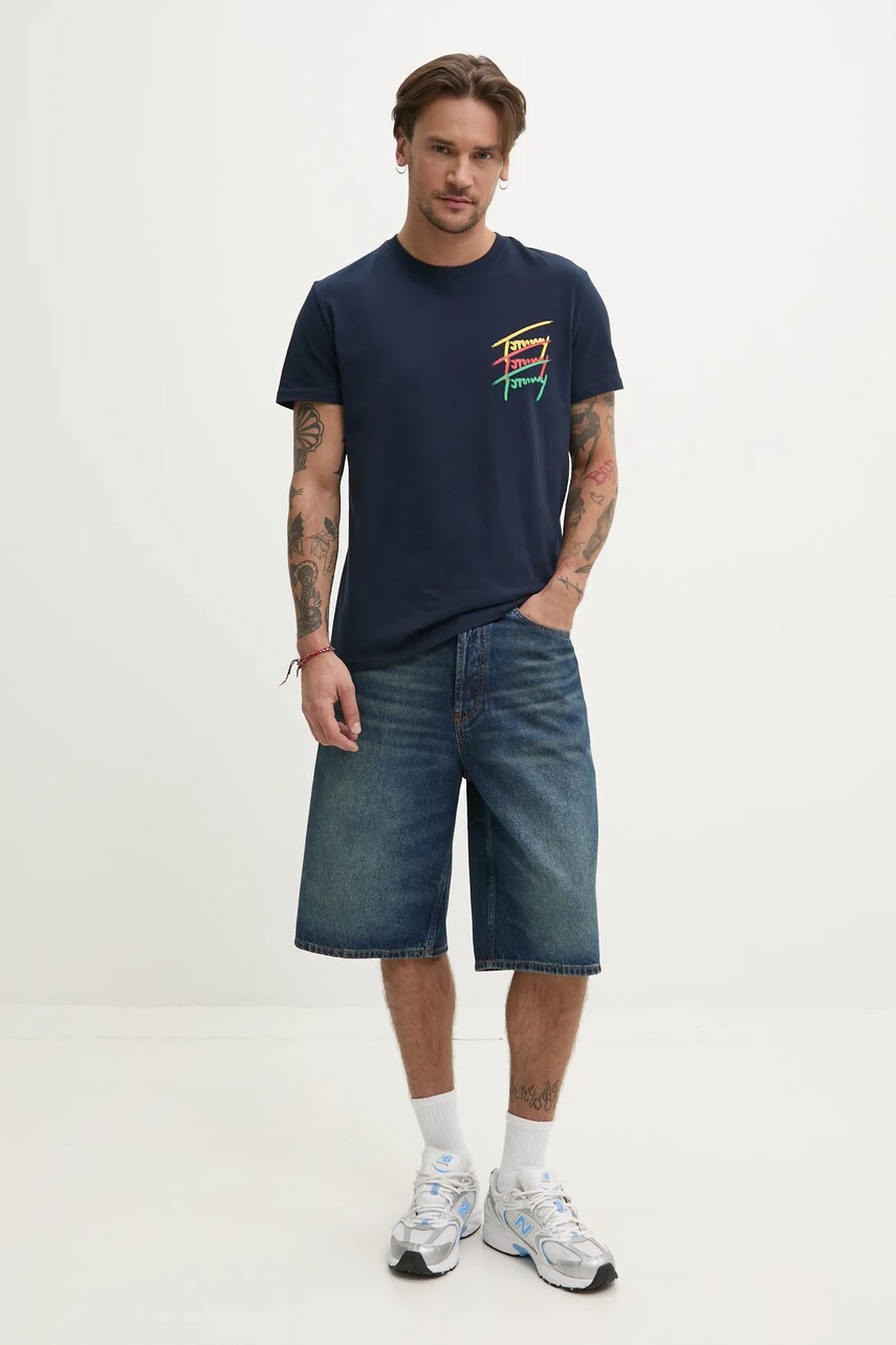 Бавовняна футболка Tommy Jeans чоловіча колір синій з принтом DM0DM20771
