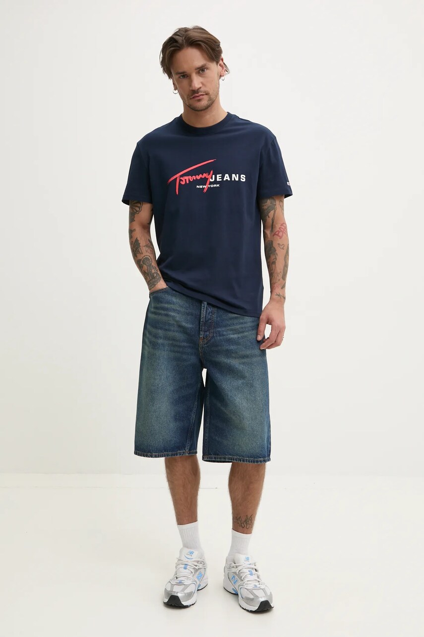 Бавовняна футболка Tommy Jeans чоловіча колір синій з принтом DM0DM20817