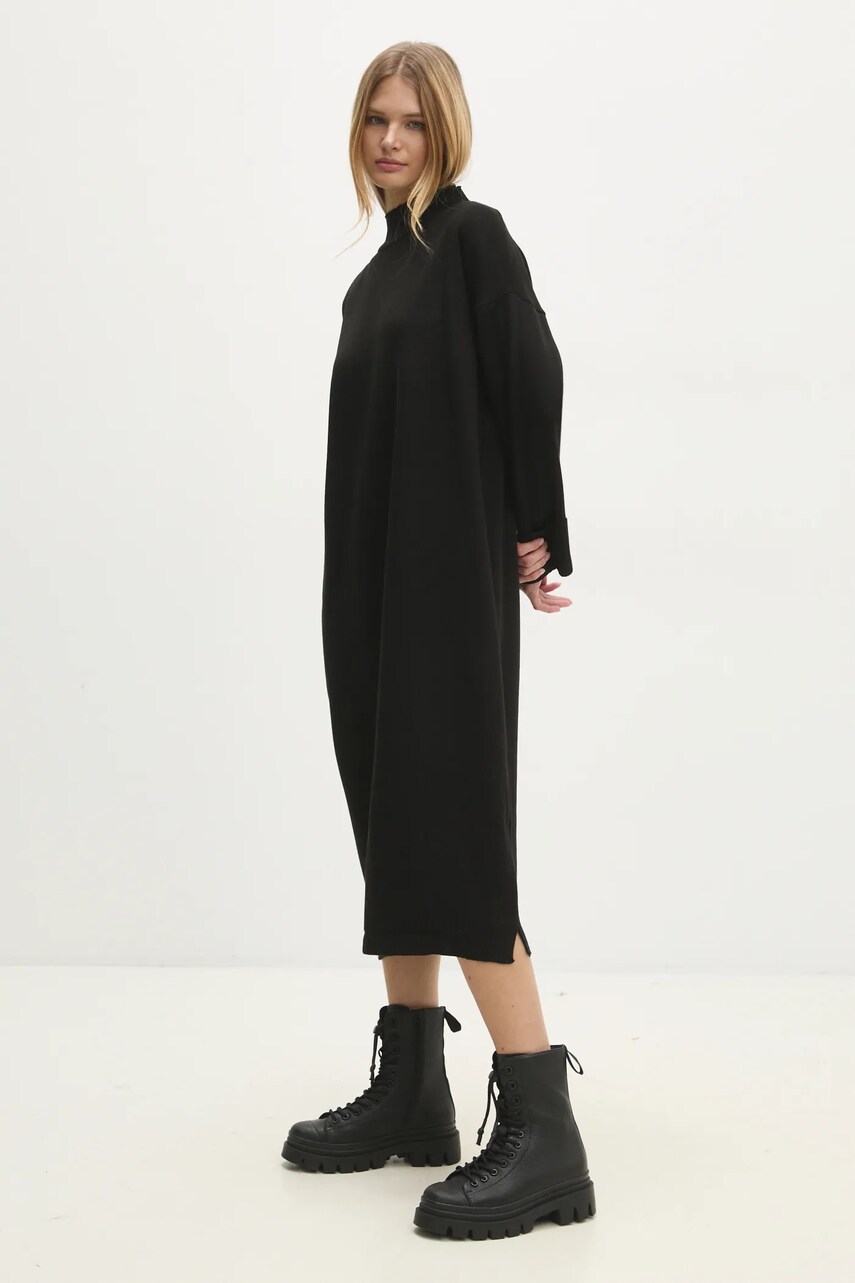 Купити Вовняна сукня Answear Lab колір чорний midi oversize – головне зображення
